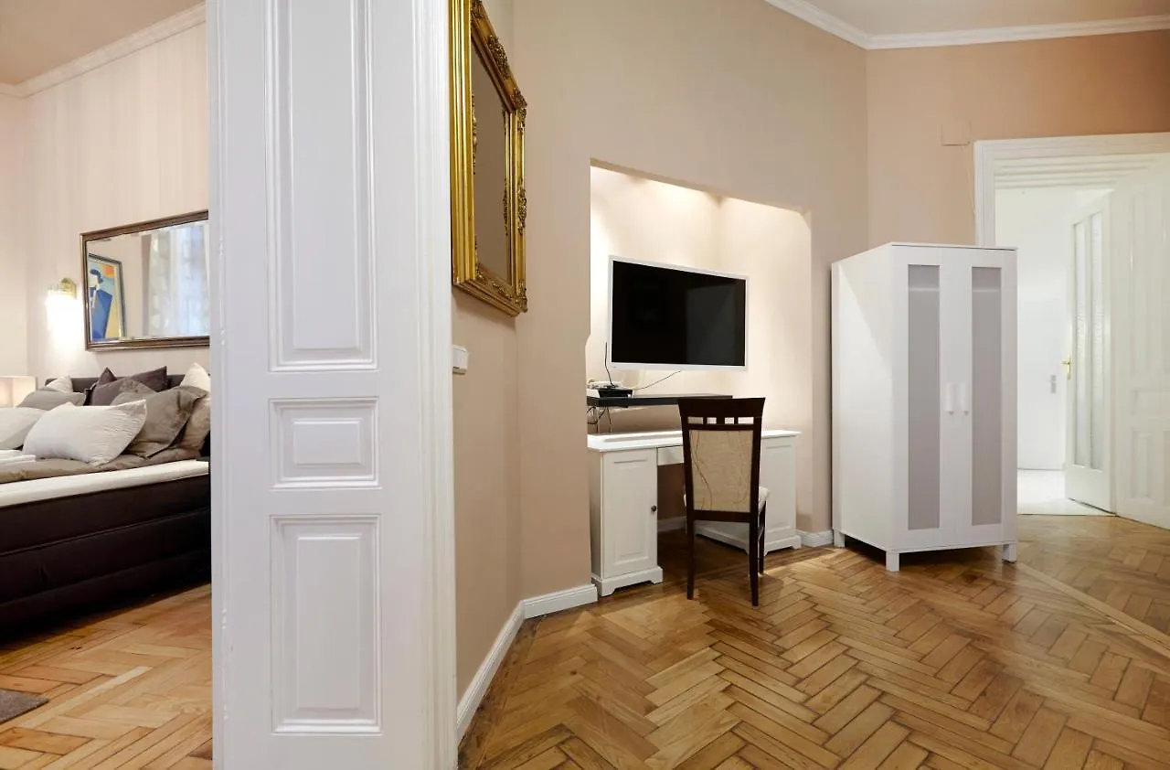 Urban Apartments In Vienna Downtown