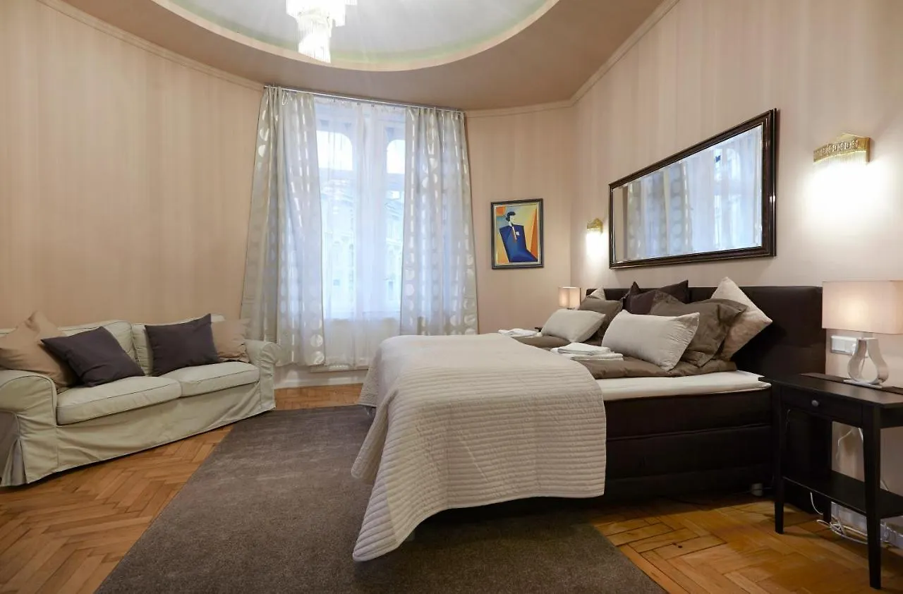 Urban Apartments In Vienna Downtown