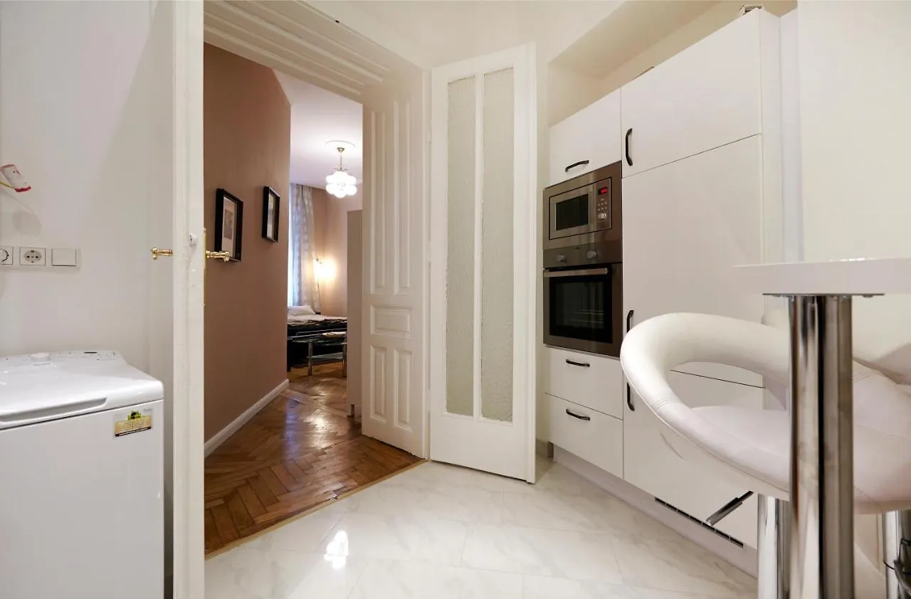 Urban Apartments In Vienna Downtown